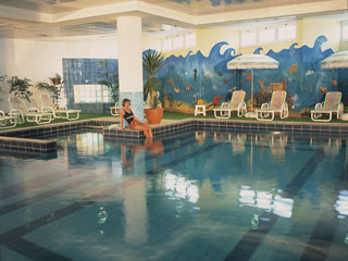 Aloe Hotel Interior Pool