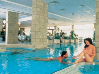Hawaii Grand Hotel & Resort Indoor Pool
