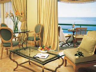 Hawaii Grand Hotel & Resort Suite