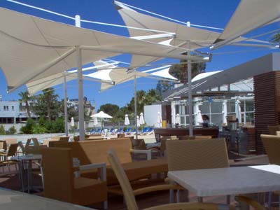 Hilton Park Nicosia-Sorrendo Pool Bar 
