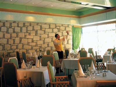 Palm Beach Hotel & Bungalows - Εστιατόριο Omega