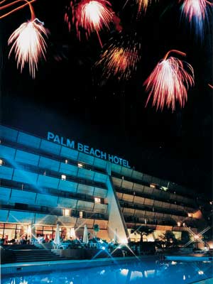 Palm Beach Hotel & Bungalows - Fireworks display