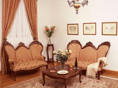 Argentikon Luxury Suites - Genova Living Room