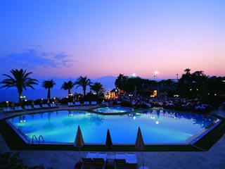 Adonis Grand Hotel-Swimming Pool