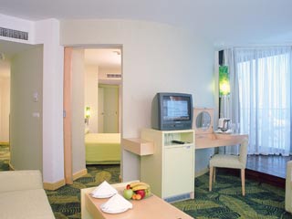 Cornelia De Luxe Resort Room