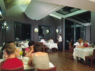Cornelia De Luxe Resort Restaurant