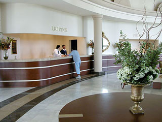 Kiris Hotel Reception