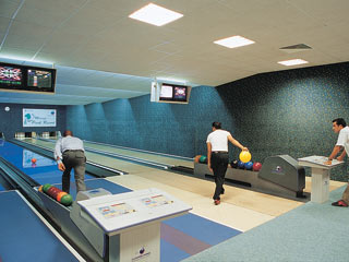 Mirage Park Resort Hotel - Bowling center