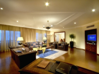 Royal Suite Livingroom II