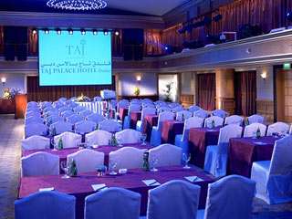 Taj's Palace Hotel AL Khaimah Theatre